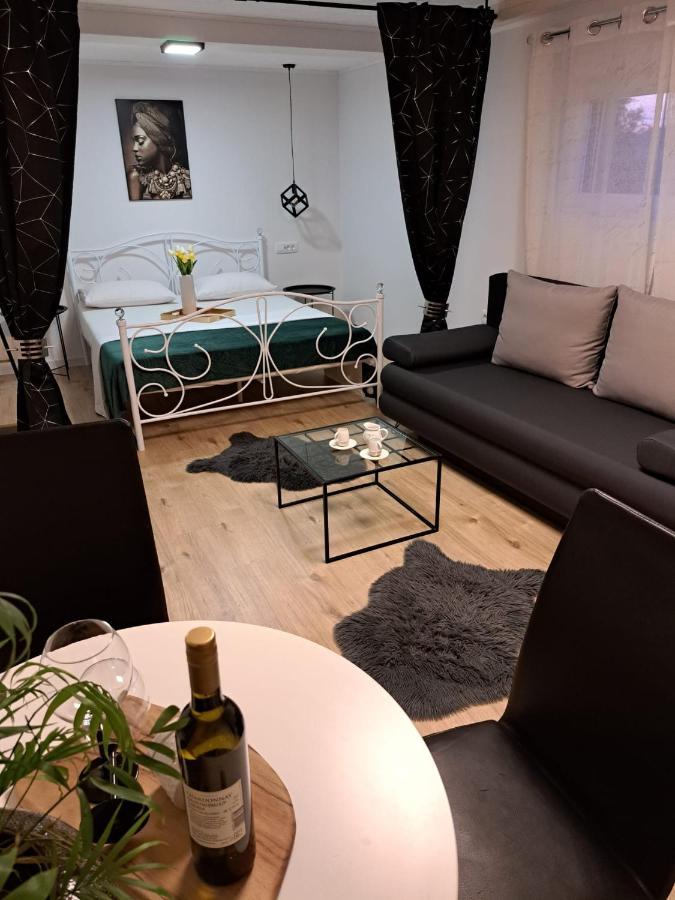 Studio Apartman Maris Leilighet Zadar Eksteriør bilde