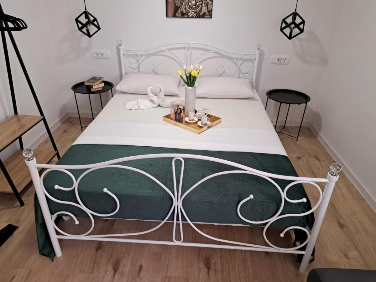 Studio Apartman Maris Leilighet Zadar Eksteriør bilde
